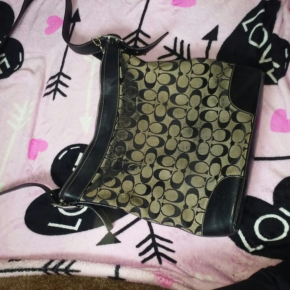 Coach purse - Picture 2 of 7